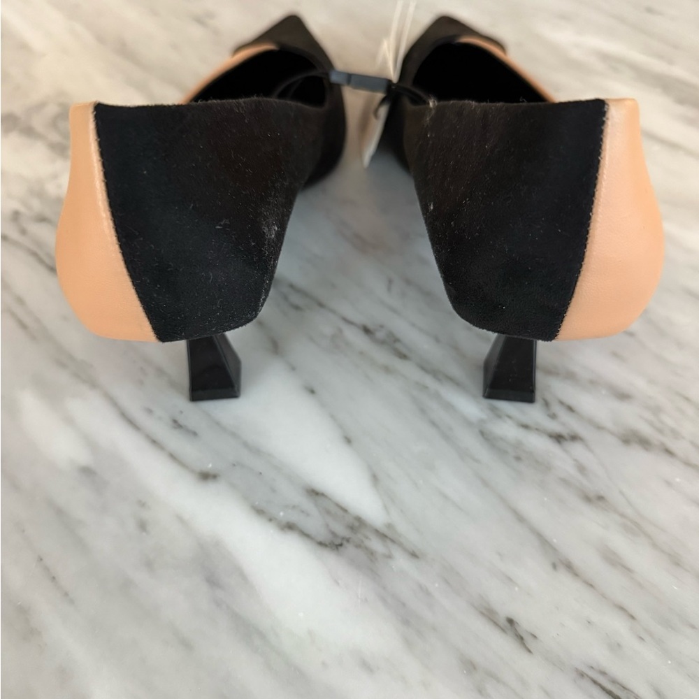 Zara Two-Tone Black and Tan Pumps - Picture 2 of 4